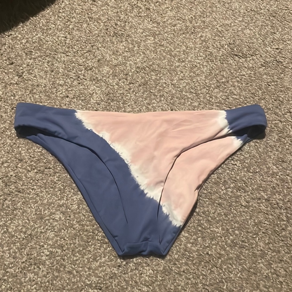 L*space sandy bottom Americana tie dye - Picture 5 of 7